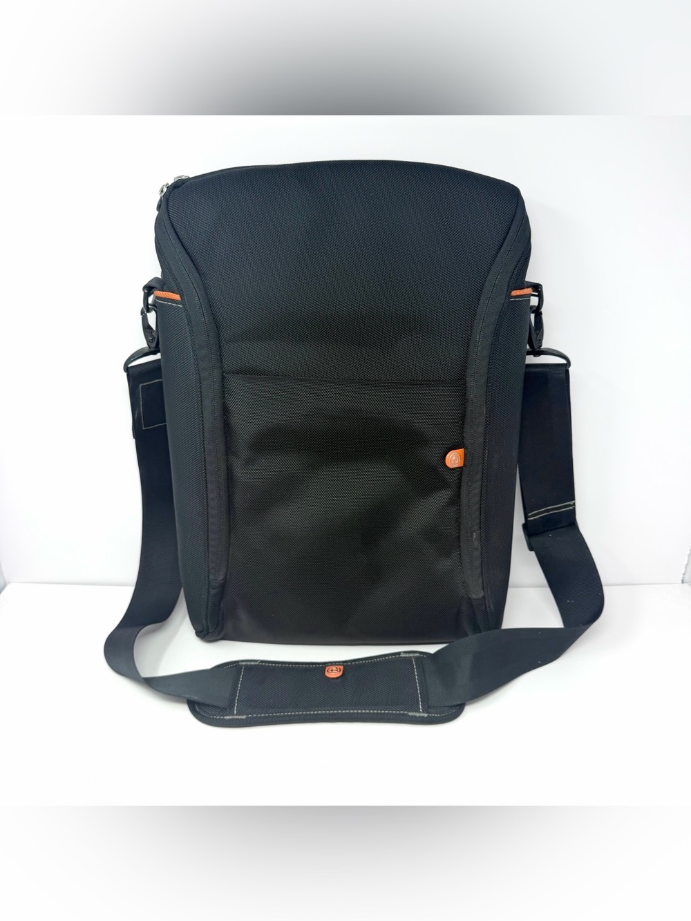 BOOQ Slimcase Black Ballistic Nylon Padded Laptop Shoulder Bag Messenger EUC